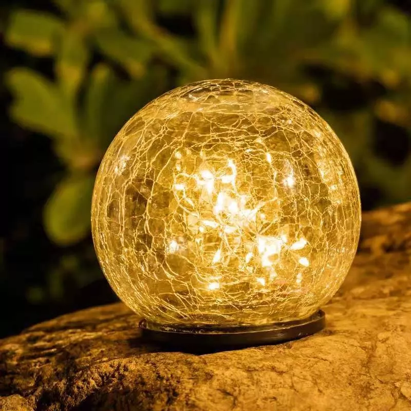 Szklana magiczna kula ogrodowa solarna wbijana